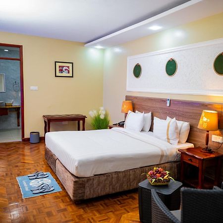 Greenside Hotel Arusha Esterno foto