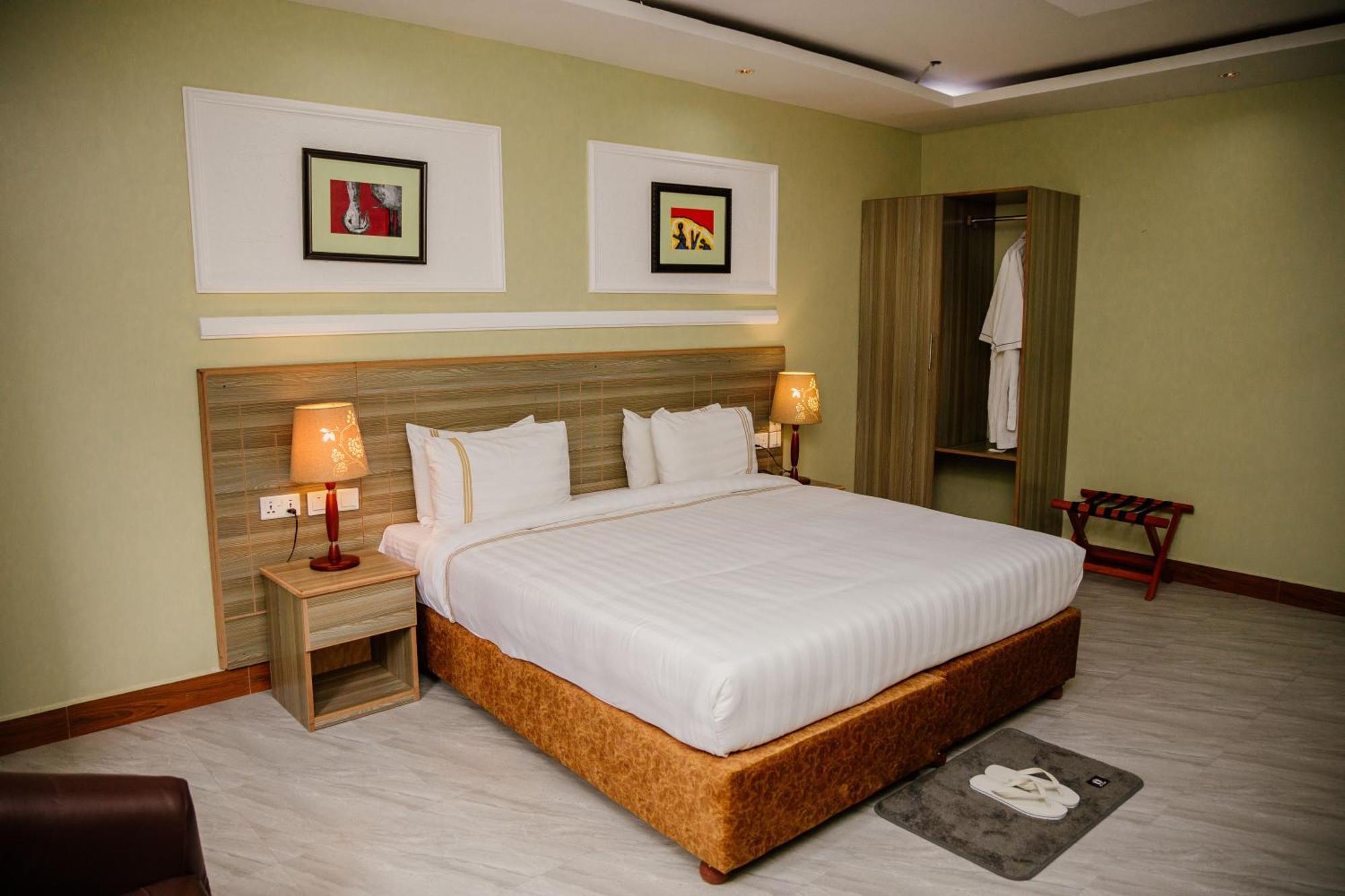 Greenside Hotel Arusha Esterno foto
