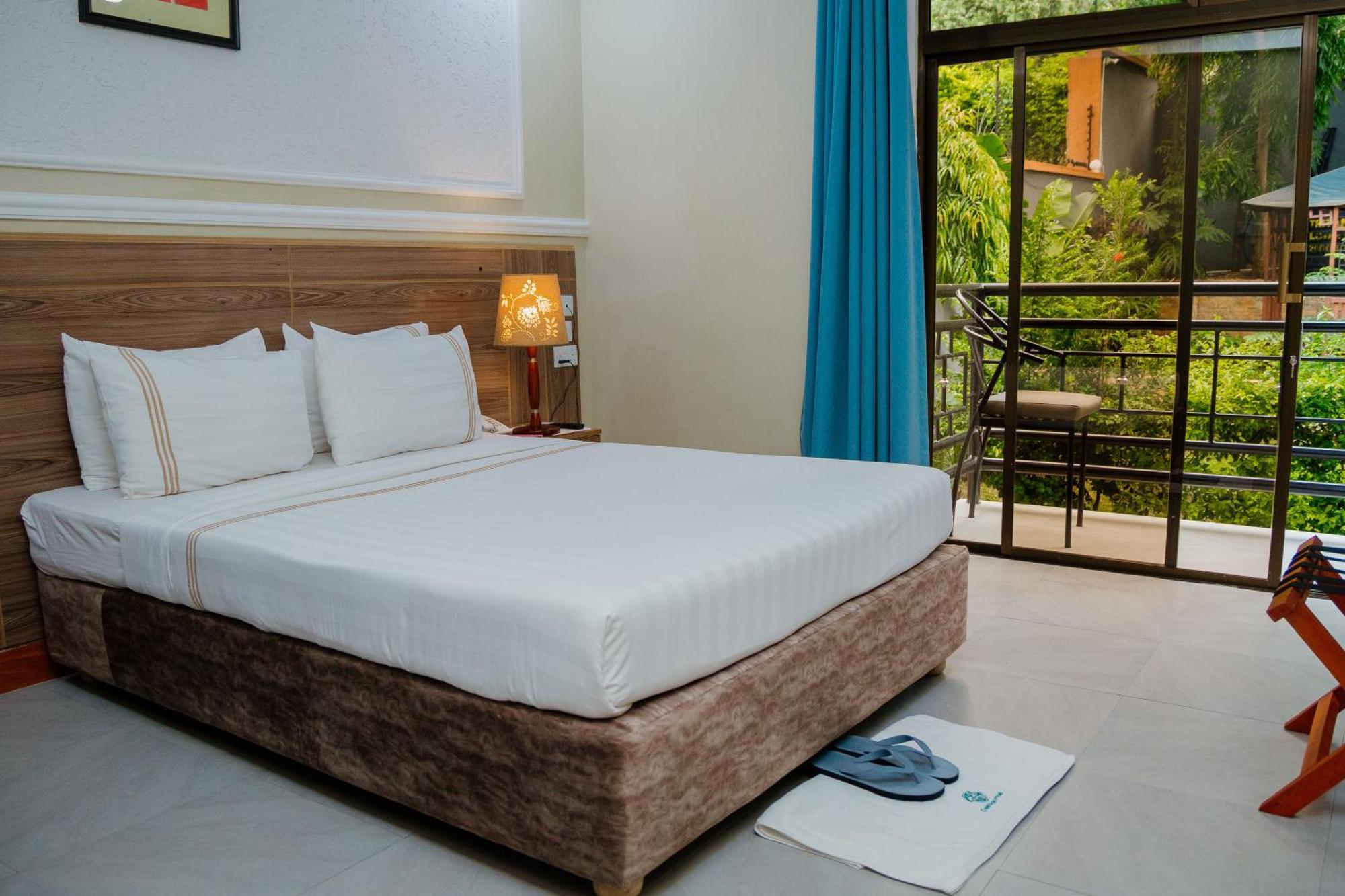Greenside Hotel Arusha Esterno foto