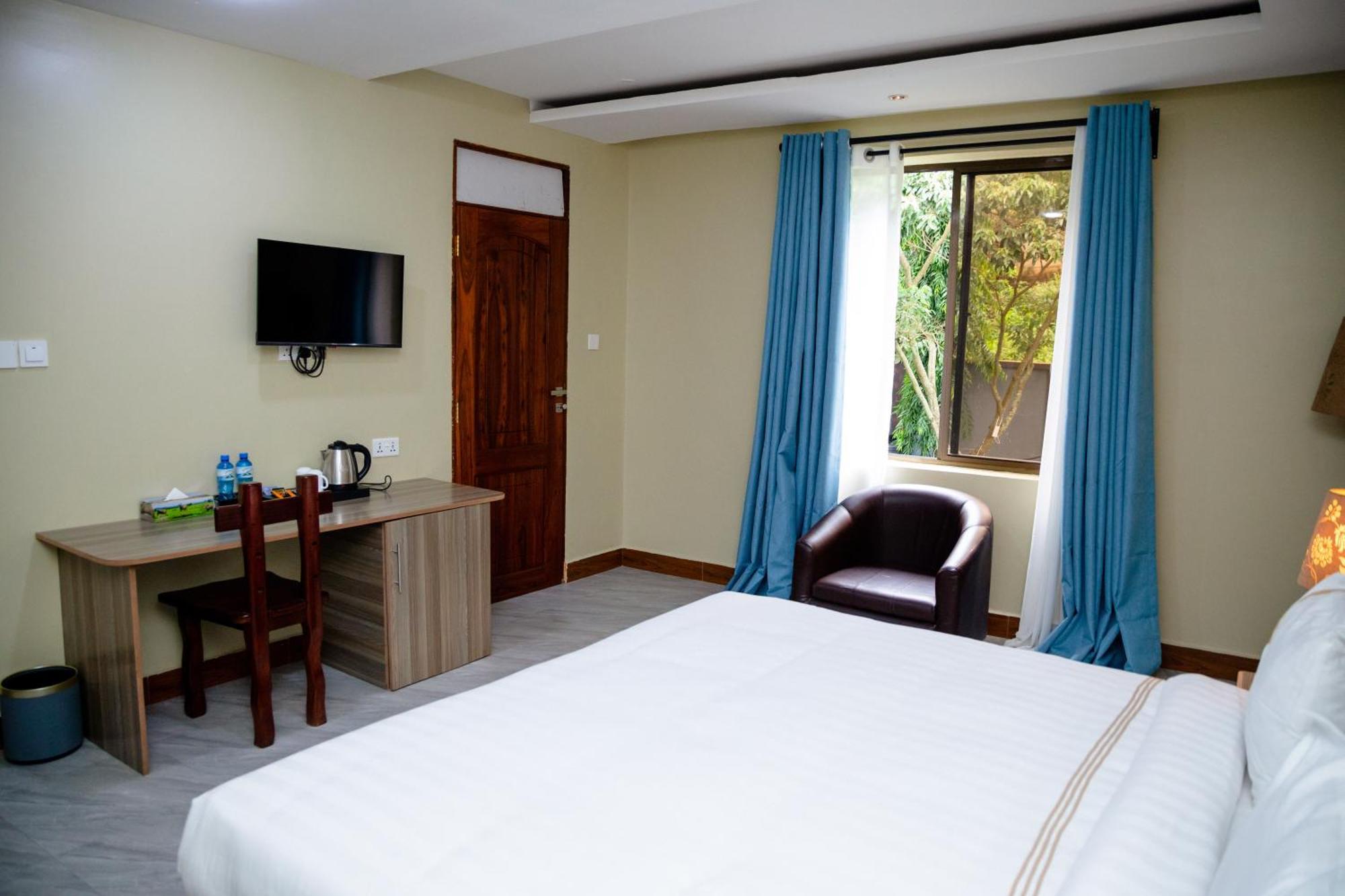 Greenside Hotel Arusha Esterno foto